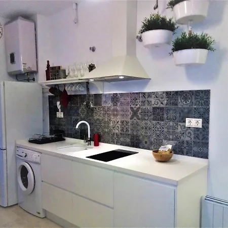 Elegant In Old Helmet Apartmán